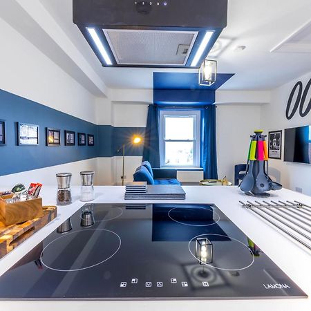 Skyfall With Free Parking For Families & Business By Prescott Apartments Bristol Dış mekan fotoğraf