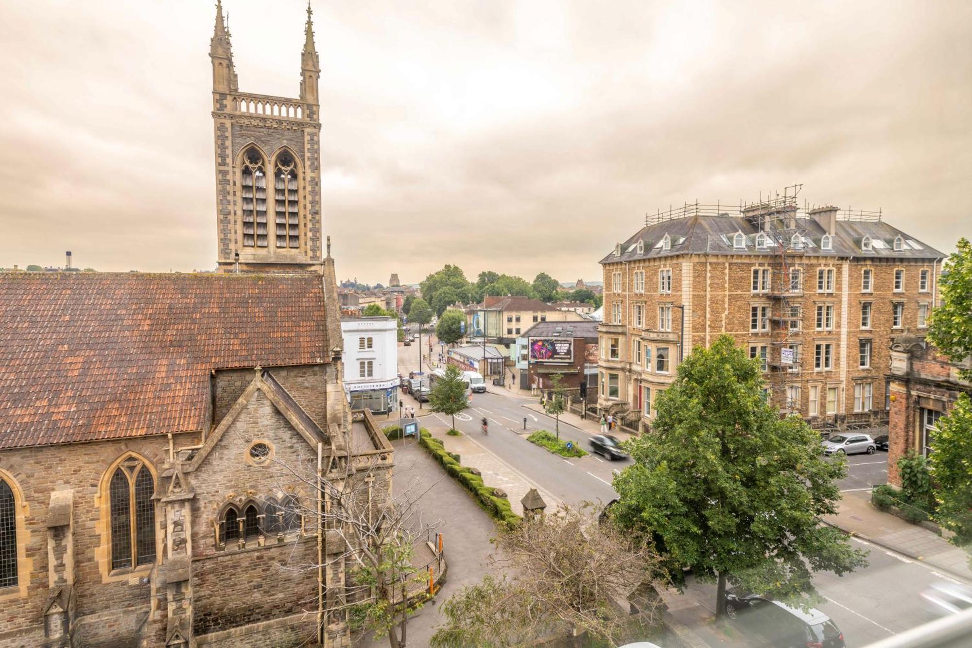 Skyfall With Free Parking For Families & Business By Prescott Apartments Bristol Dış mekan fotoğraf