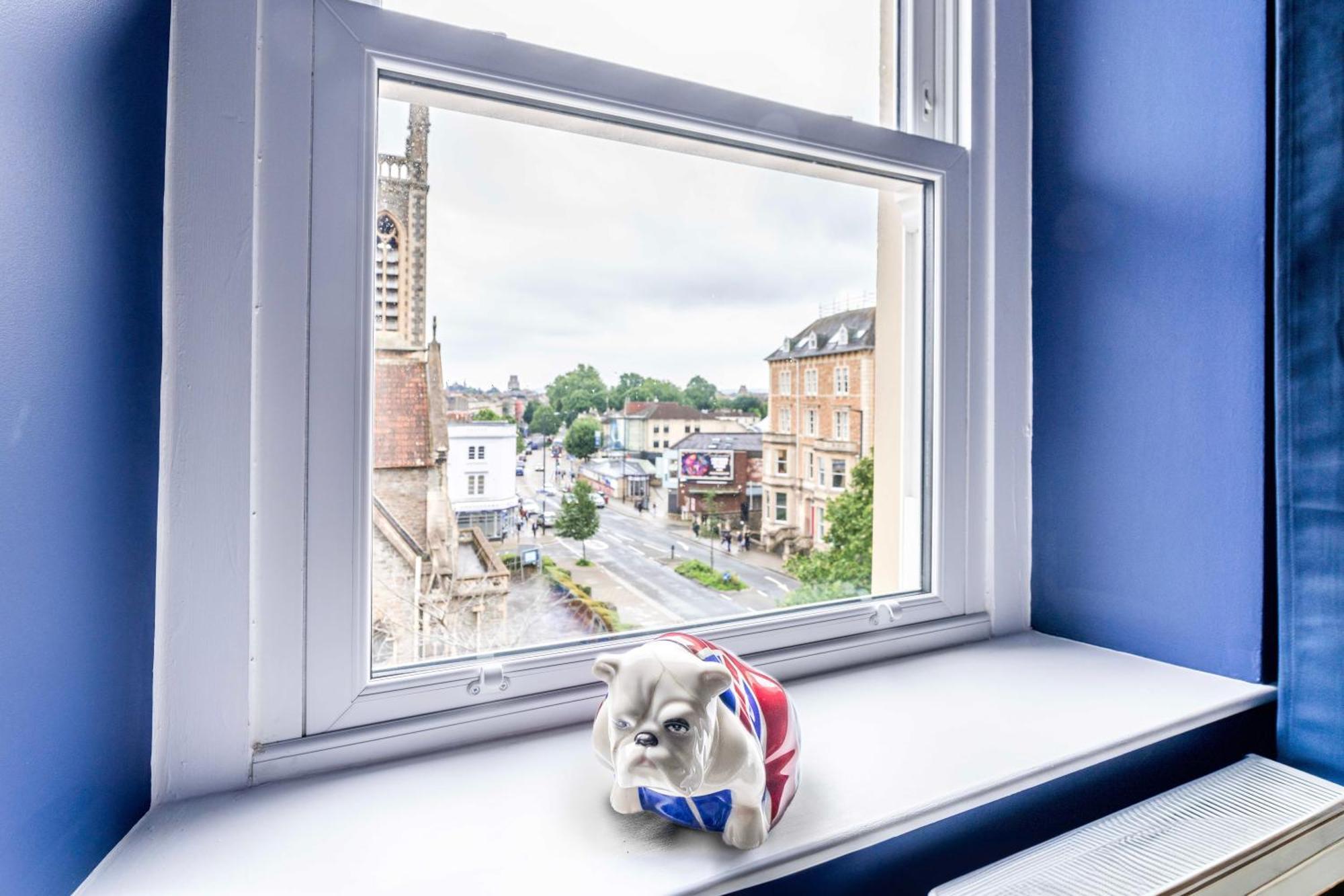 Skyfall With Free Parking For Families & Business By Prescott Apartments Bristol Dış mekan fotoğraf