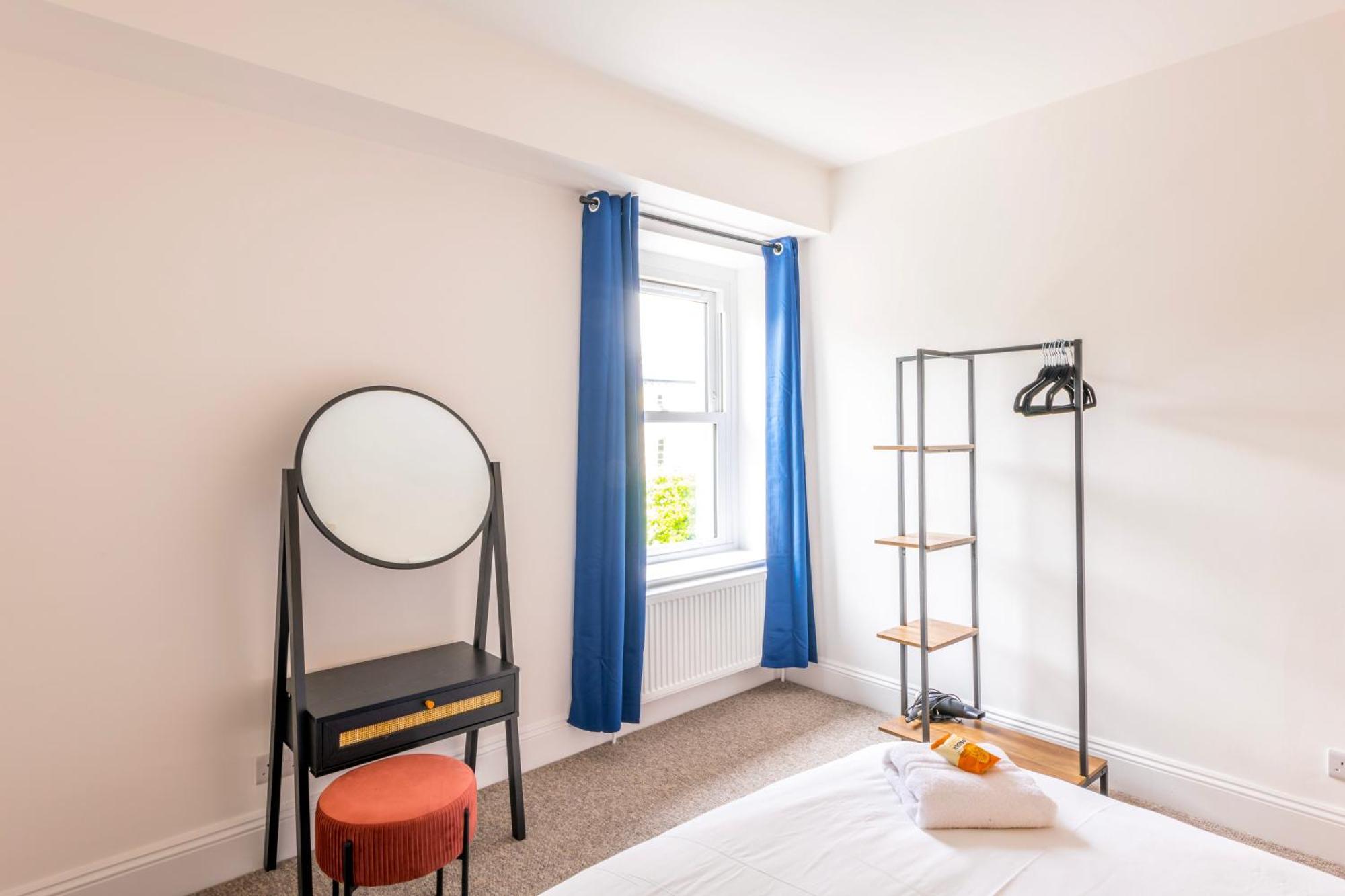 Skyfall With Free Parking For Families & Business By Prescott Apartments Bristol Dış mekan fotoğraf